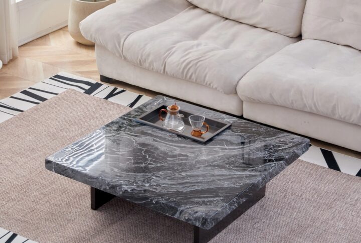 Table marbrée