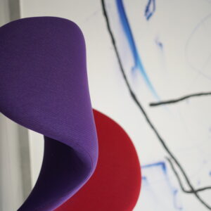 La Chaise Langue de Pierre Paulin : Une Icône du Design pour le Marché Marocain